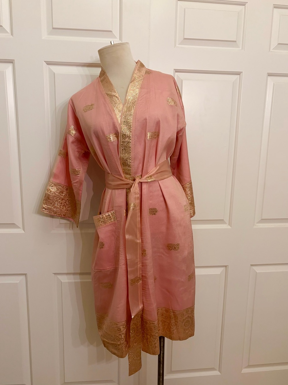 Vintage I Magnin Pink Kimono Robe with Gold Trim